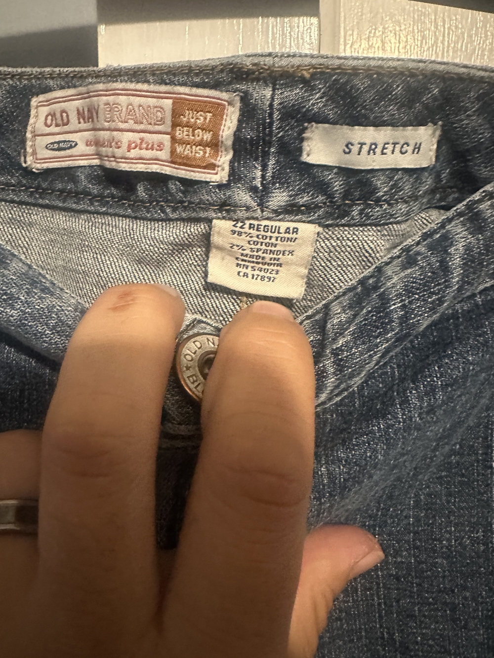Old Navy Straight-Leg Jeans in Medium Blue 22W - Picture 2 of 2